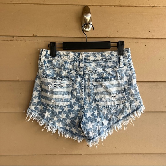 Mossimo High Rise Short Short - Size 2/26 - Casual Summer Distressed Patriotic - Picture 6 of 6